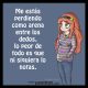 Me estás perdiendo como arena entre los dedos, lo peor de todo es que ni siquiera lo notas.